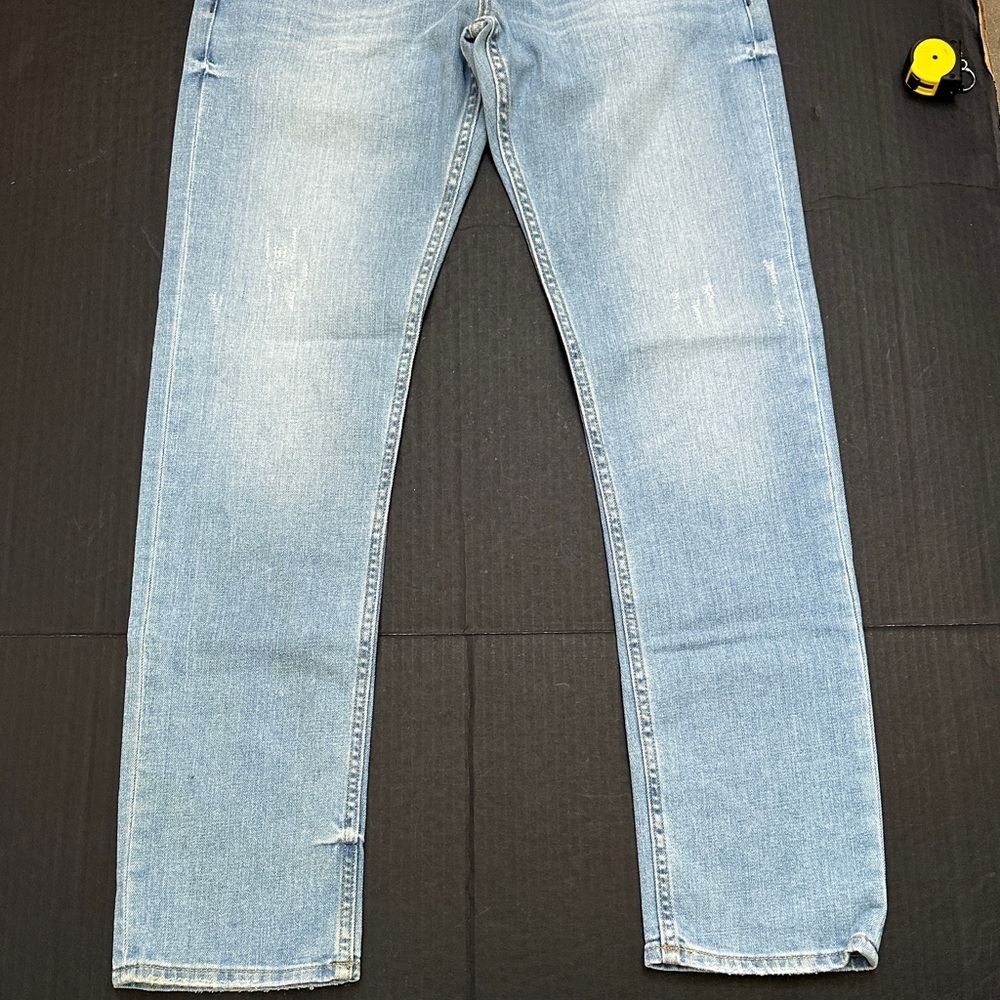 New Guess Men's Slim tapered Jeans in Light Blue Sz 32 - Picture 2 of 12